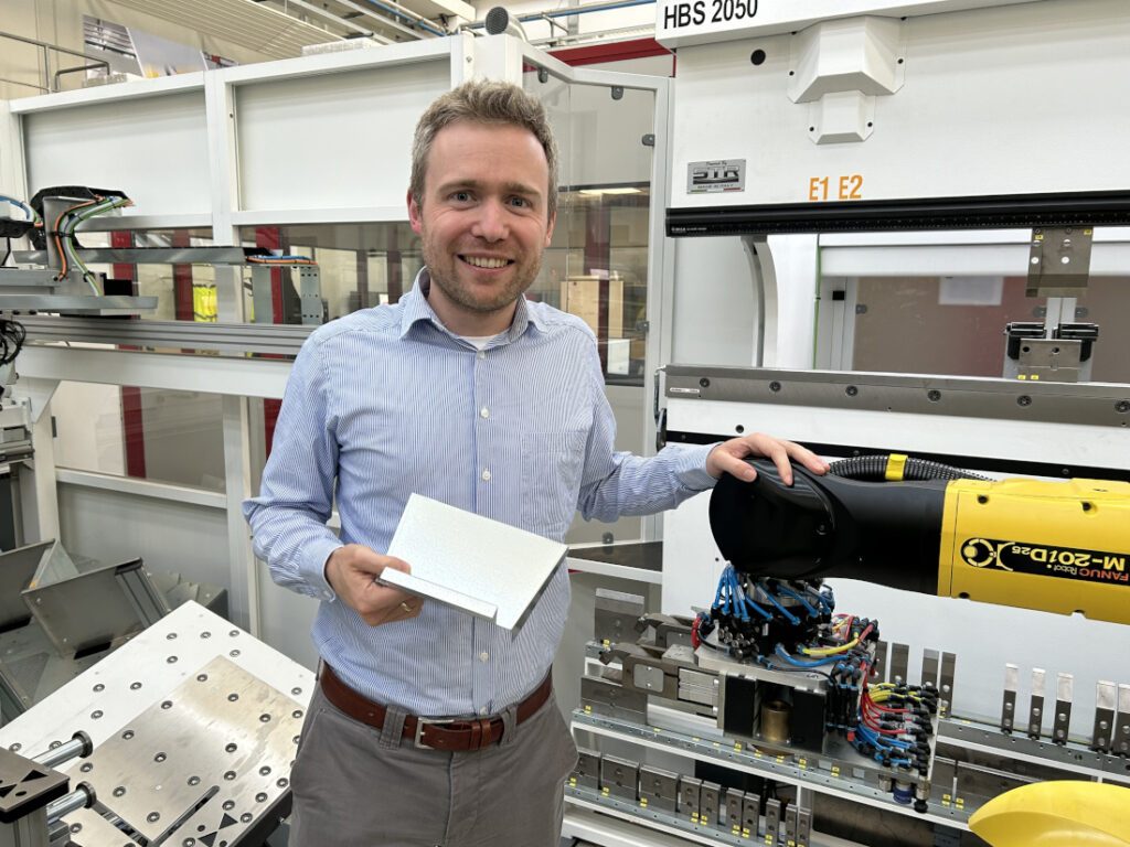 Teleoperation wird zum strategischen Element moderner Maschinensteuerung.